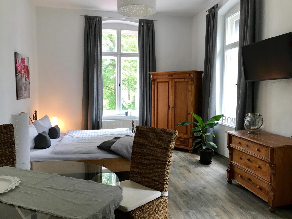 Dein Gutshof Hotel & Ferienwohnungen Гёрлиц Номер фото