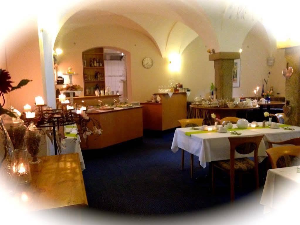 Dein Gutshof Hotel & Ferienwohnungen Гёрлиц Экстерьер фото