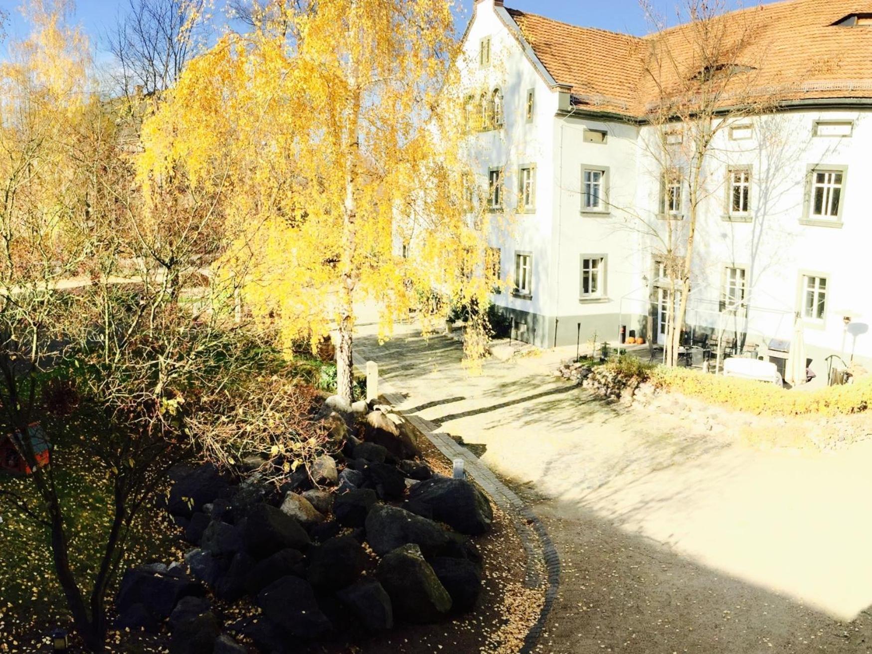 Dein Gutshof Hotel & Ferienwohnungen Гёрлиц Экстерьер фото