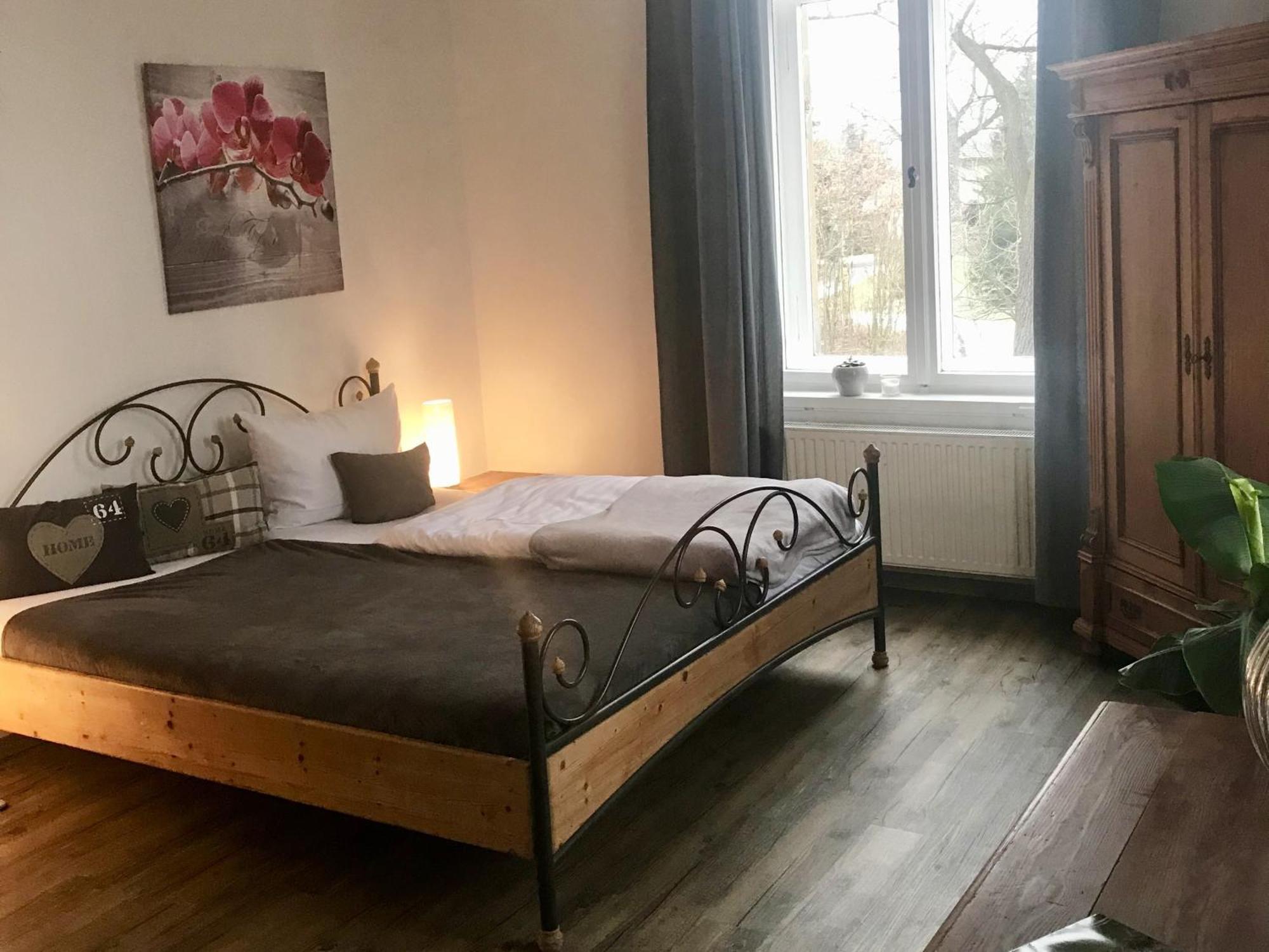 Dein Gutshof Hotel & Ferienwohnungen Гёрлиц Номер фото