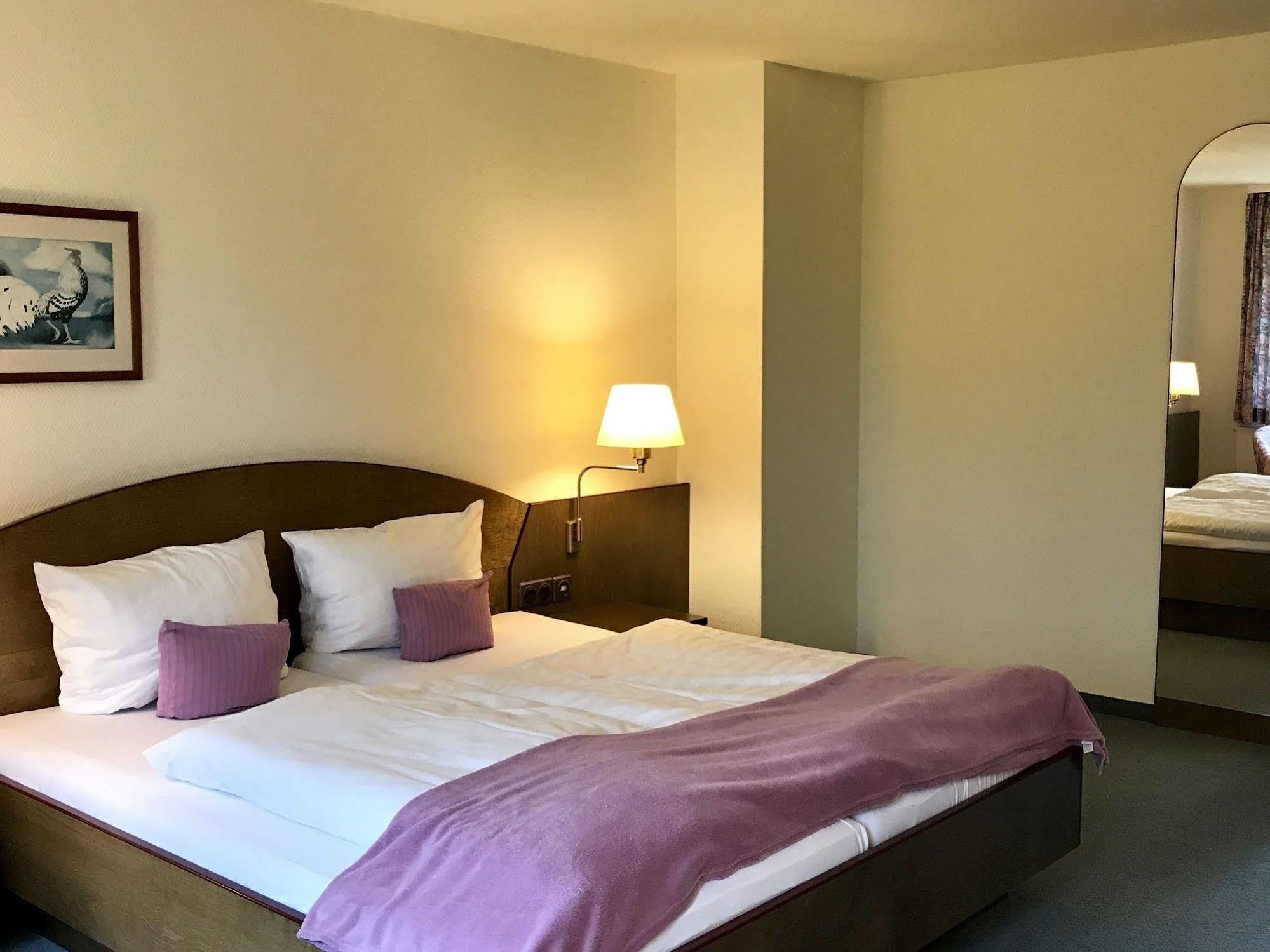 Dein Gutshof Hotel & Ferienwohnungen Гёрлиц Экстерьер фото