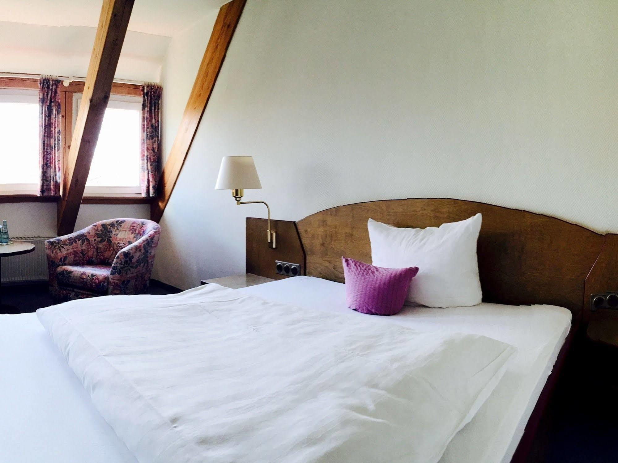 Dein Gutshof Hotel & Ferienwohnungen Гёрлиц Экстерьер фото